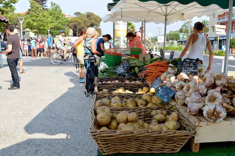 MARCHÉ TRADITIONNEL DU JEUDI À SÈTE