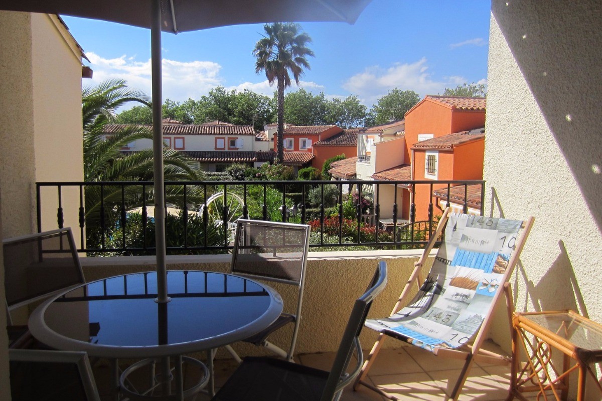 LOCATION APPARTEMENT CAP D'AGDE, PISCINE, TERRASSE VUE JARDIN ET PISCINE, 4 PERS