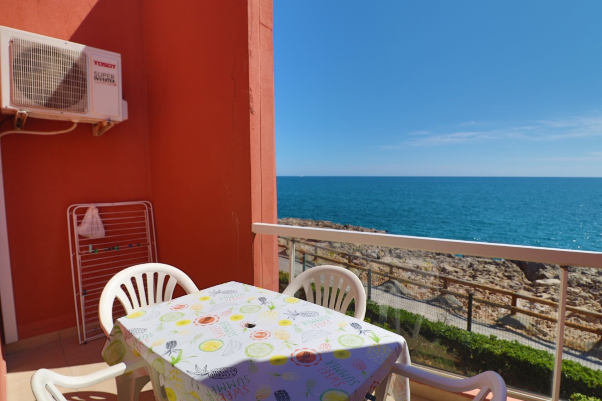 LOCATION DE VACANCES À SÈTE – STUDIO CLIMATISÉ AVEC VUE MER, PISCINE ET PARKING