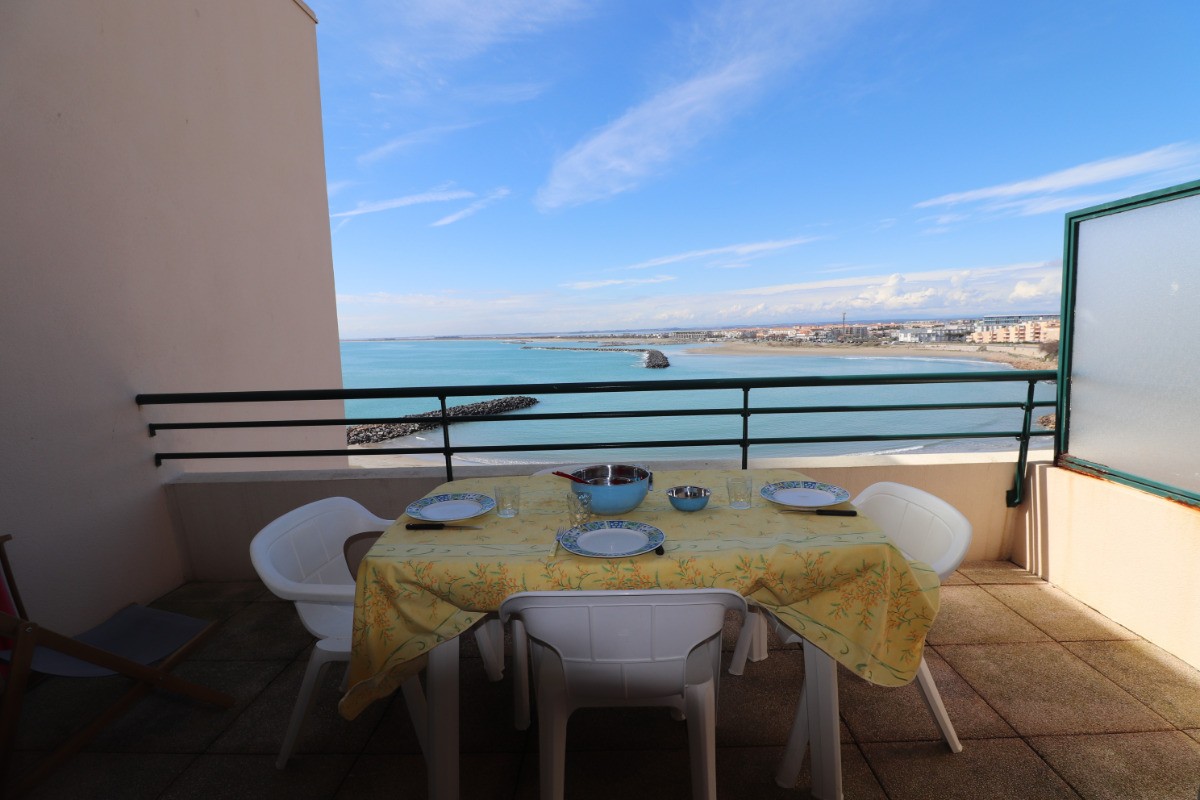 2 PIÈCES CABINE + TERRASSE ÉTAGE ÉLEVÉ VUE IMPRENABLE SUR LA PLAGE!