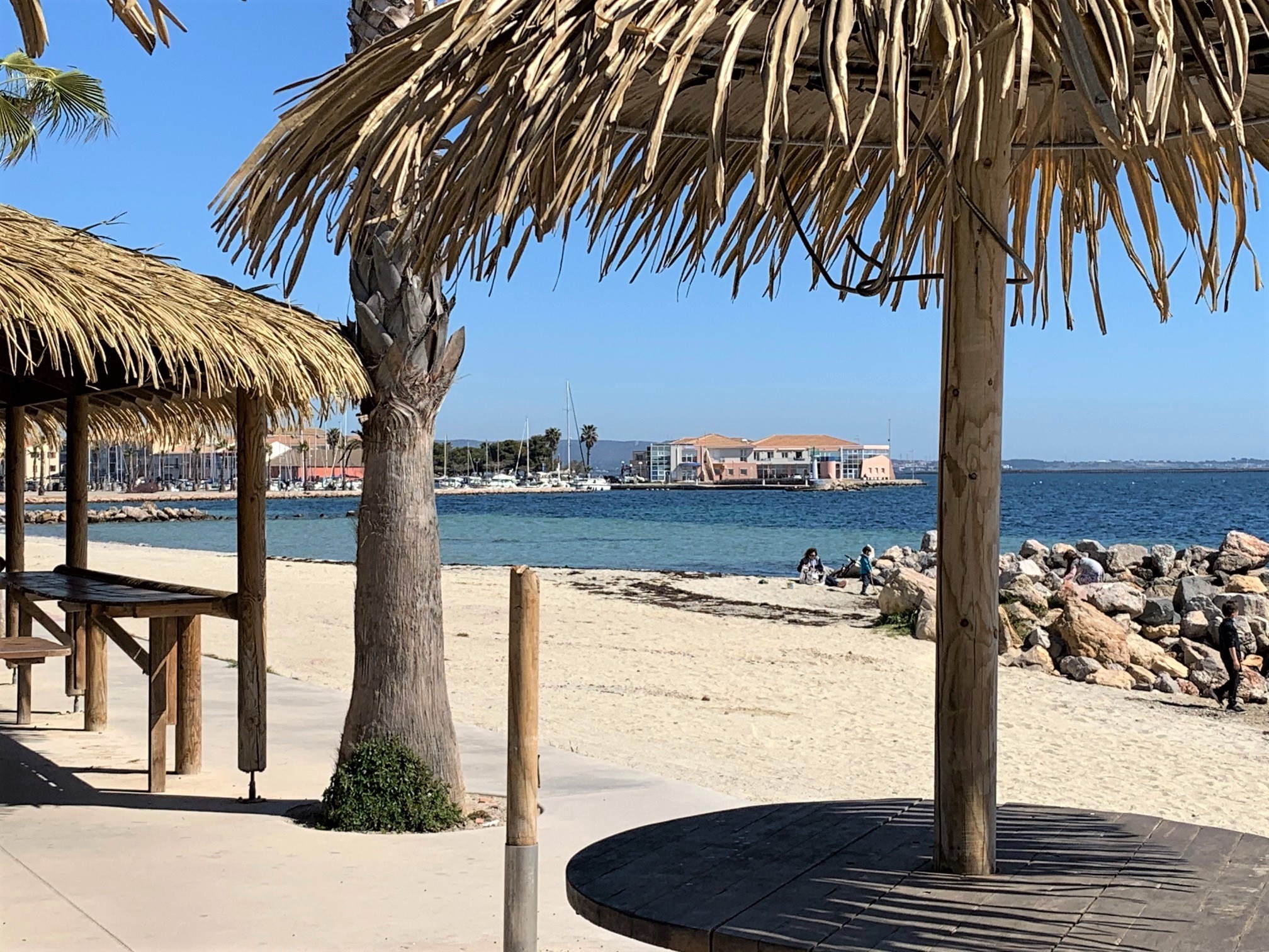 LA LAGUNE BLEUE ME 130 À MEZE 6 PERSONNES