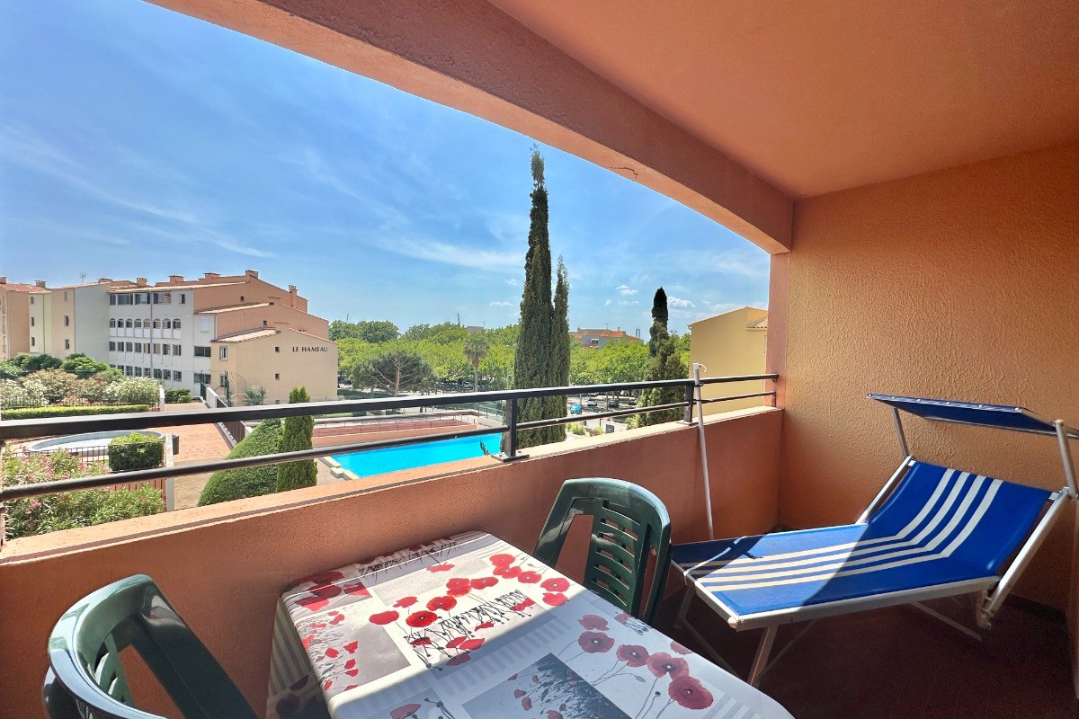 PLAGE DU MÔLE STUDIO CABINE AVEC PISCINE DANS LA RÉSIDENCE