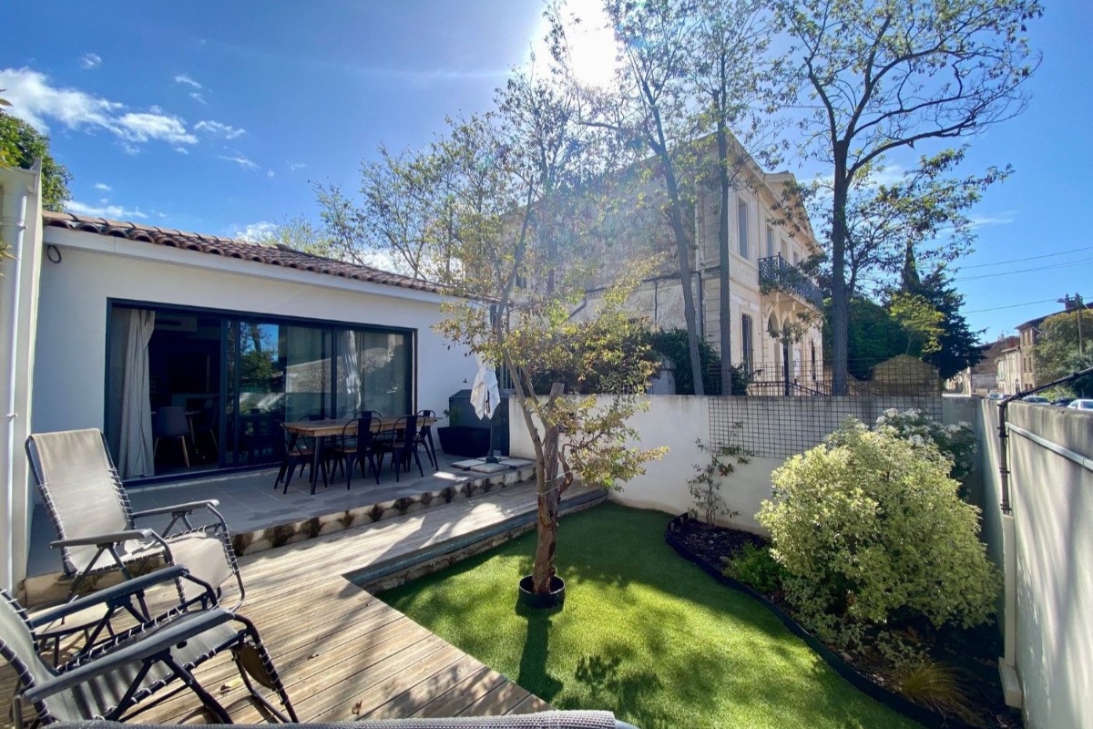 LE MAS DES GUILLES A BOUZIGUES BO125 3***