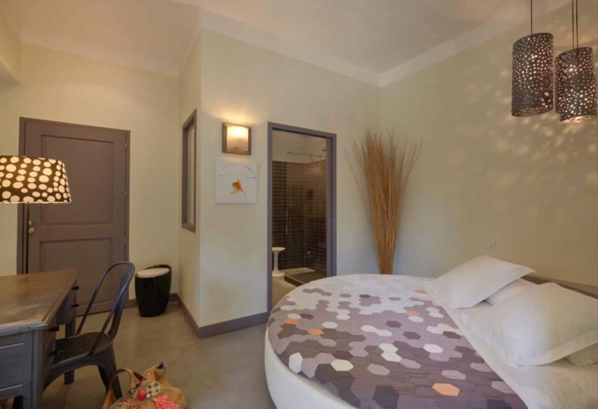 DOMAINE DES LAYRES - SUITE 2 - 1 PERSONNE