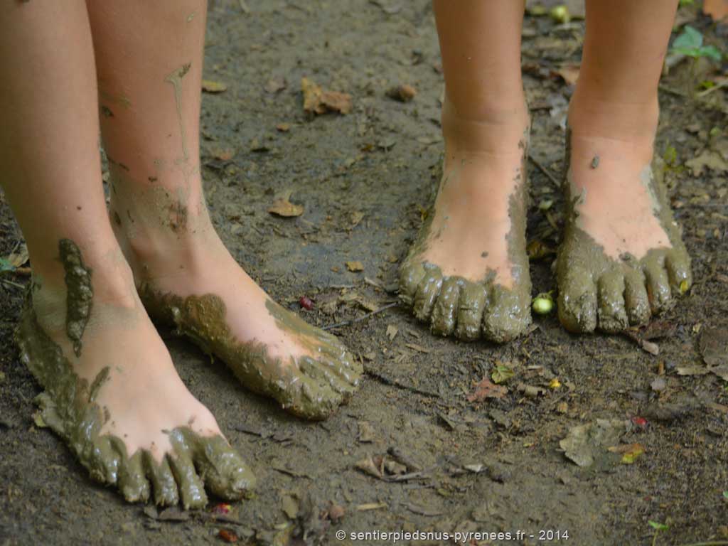 Le Sentier Pieds-nus Du Vallon Montgaillard Photos
