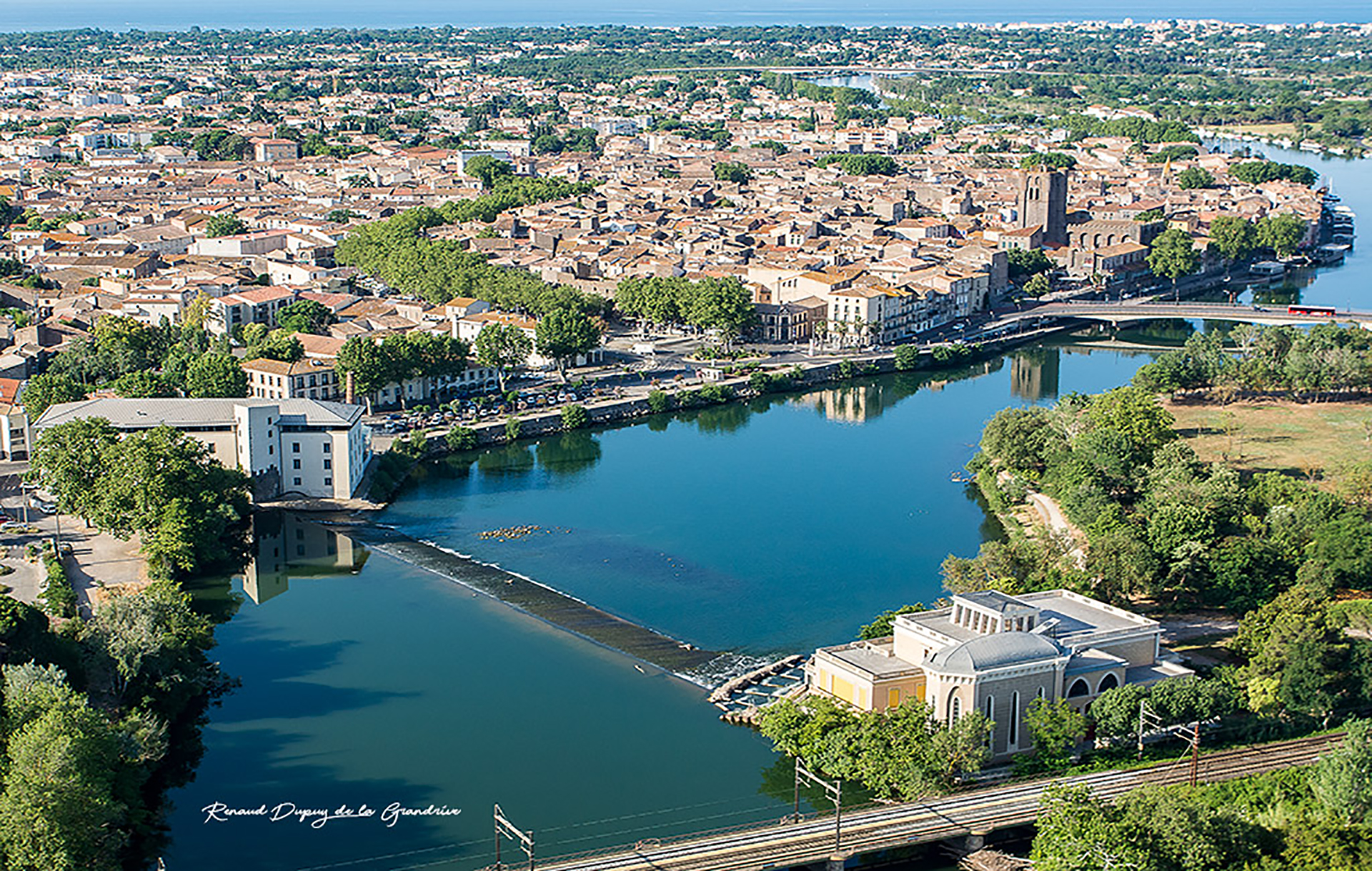 Guided tour - Agde along the water