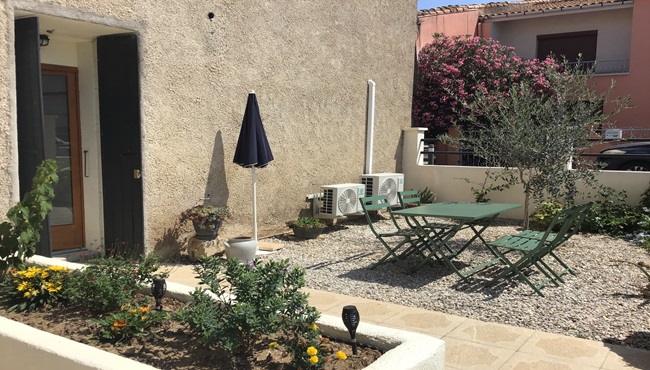 Charmant Studio Vias